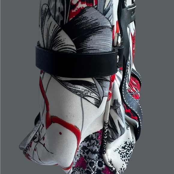 Gorgeous Ferragamo Fiera Leopard Print Jungle Safari - Picture 4 of 15